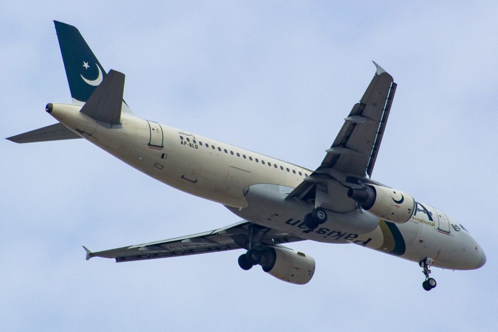 An old photo of PIA Airbus A320 AP-BLD.